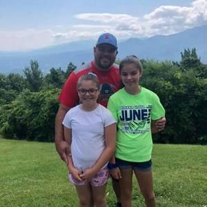 Meet your Posher, Dustin